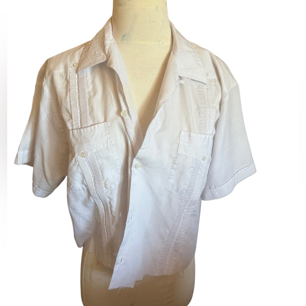 Vintage Cuban cropped White Button-Up Top short sleeve Raw hem front pockets